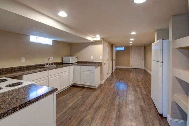 Floor plan for 1 bed, 1 bath, 700 sqft
